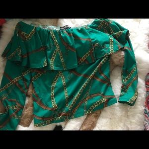 Almost Famous off the shoulder top. Form fitting,